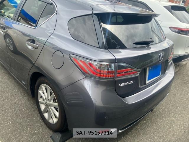Lexus CT 2012-02 8413260-4
