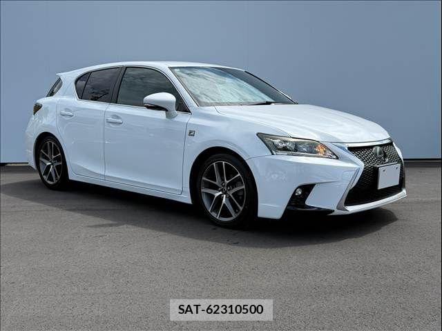Lexus CT 2015-06 8438337-10