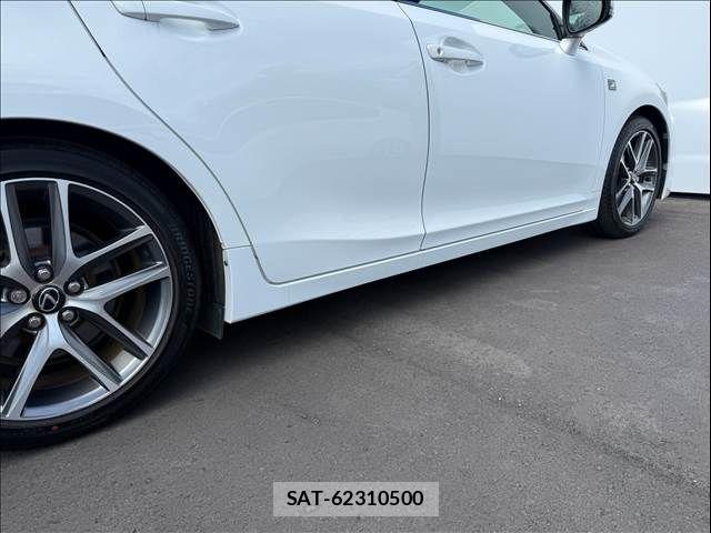 Lexus CT 2015-06 8438337-13