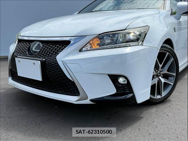 Lexus CT 2015-06 8438337-16