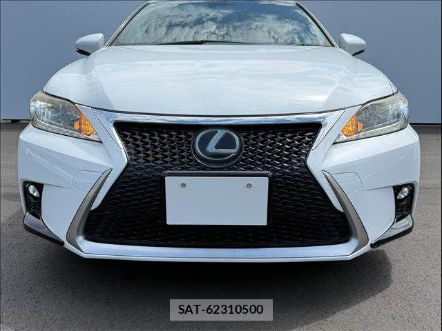 Lexus CT 2015-06 8438337-17