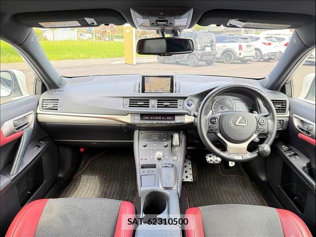 Lexus CT 2015-06 8438337-1