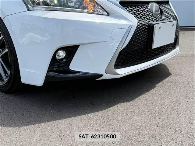 Lexus CT 2015-06 8438337-23