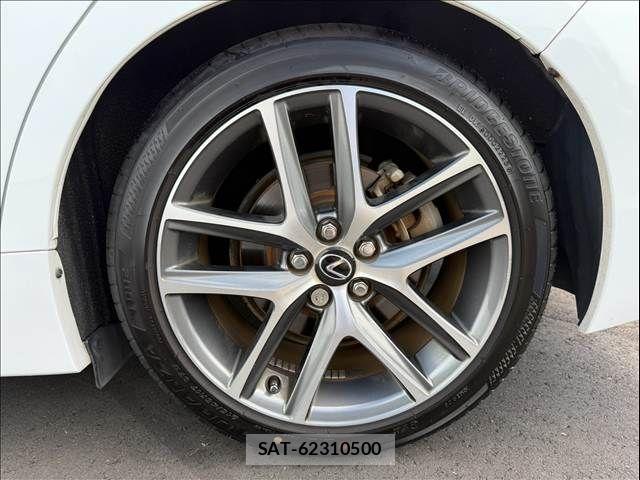 Lexus CT 2015-06 8438337-26