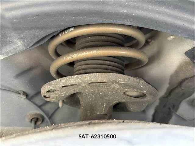 Lexus CT 2015-06 8438337-3
