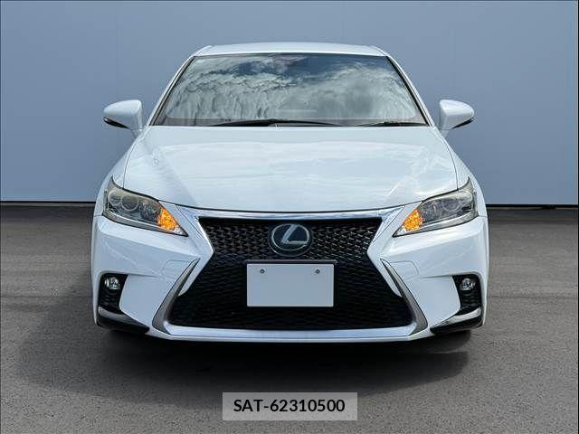 Lexus CT 2015-06 8438337-5