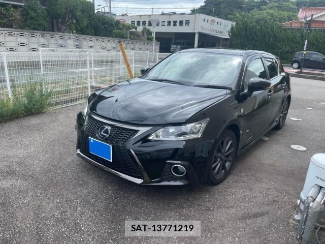 Lexus CT 2011-01 8438346-1
