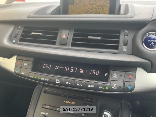 Lexus CT 2011-01 8438346-20
