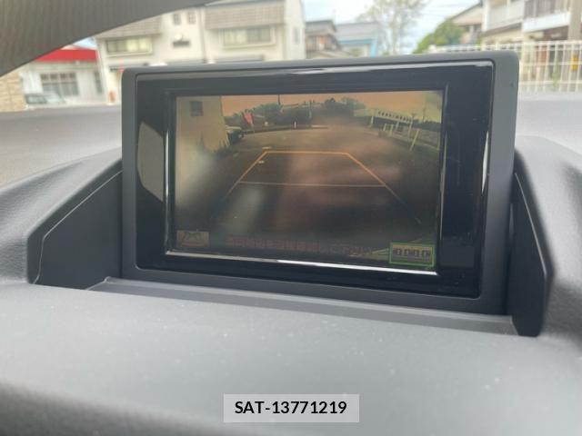 Lexus CT 2011-01 8438346-23