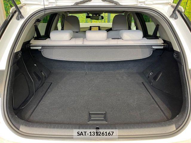 Lexus CT 2011-02 8438344-9