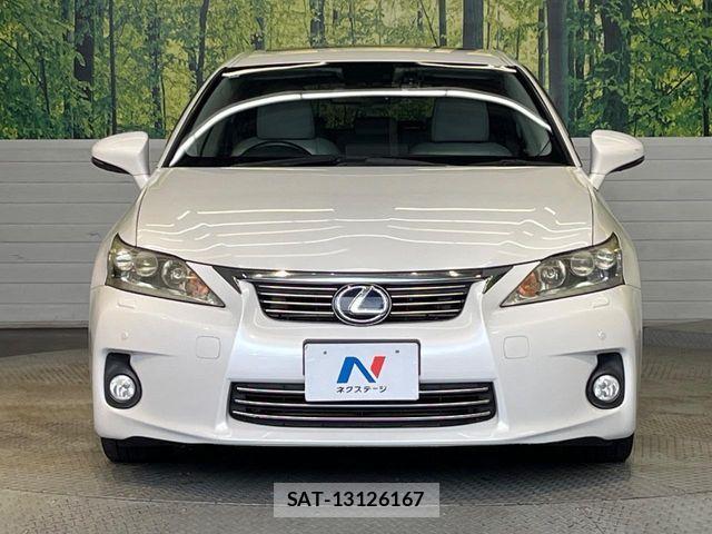 Lexus CT 2011-02 8438344-13