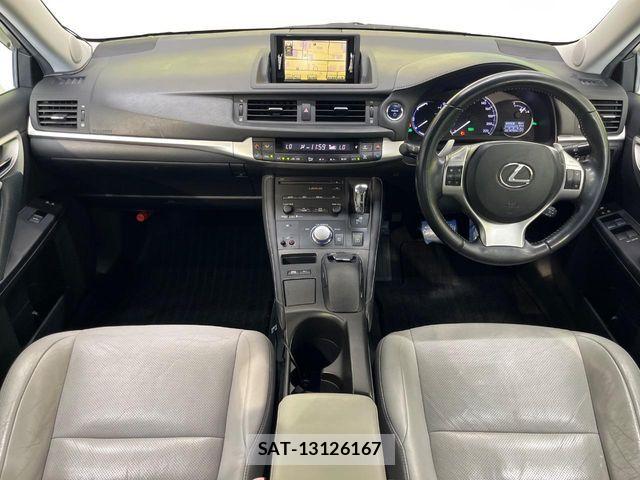 Lexus CT 2011-02 8438344-1