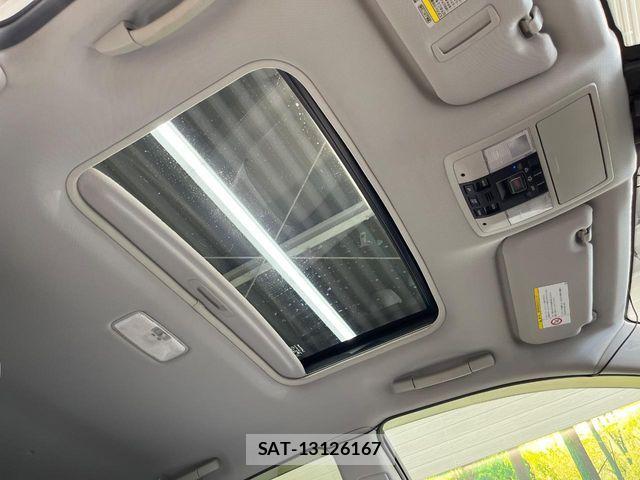 Lexus CT 2011-02 8438344-2