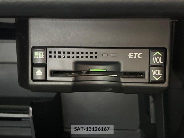 Lexus CT 2011-02 8438344-5