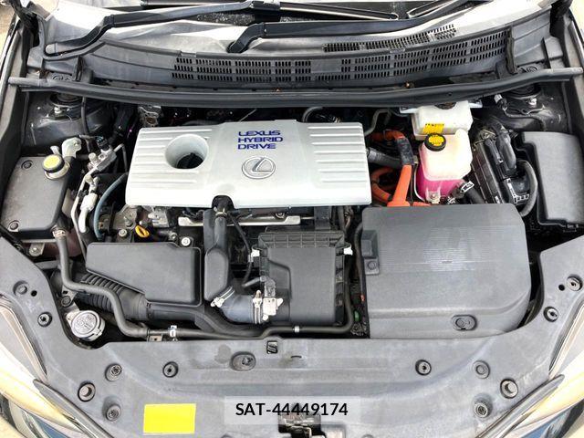 Lexus CT 2013-03 8438338-18