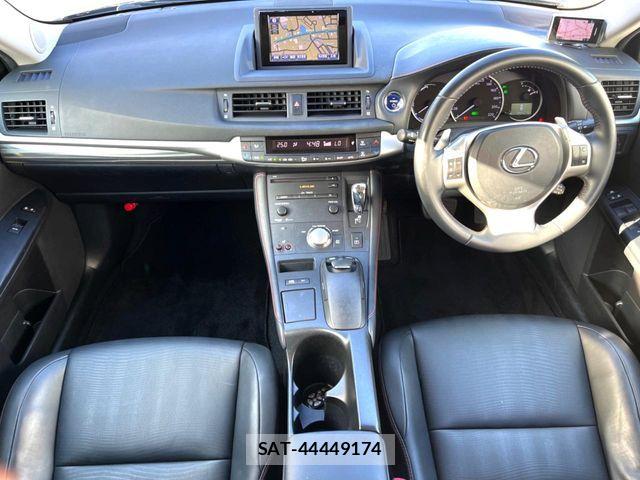 Lexus CT 2013-03 8438338-1