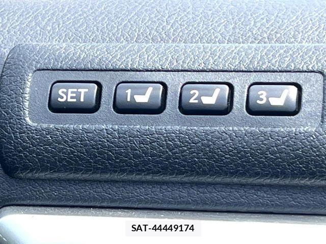Lexus CT 2013-03 8438338-7