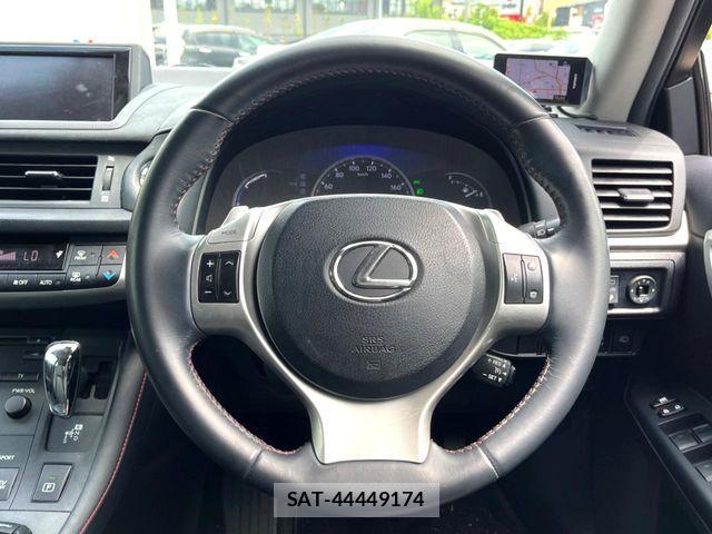 Lexus CT 2013-03 8438338-8