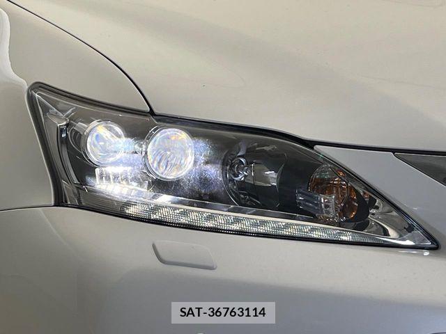 Lexus CT 2013-12 8457794-12