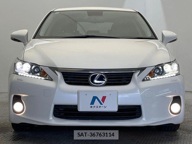 Lexus CT 2013-12 8457794-14