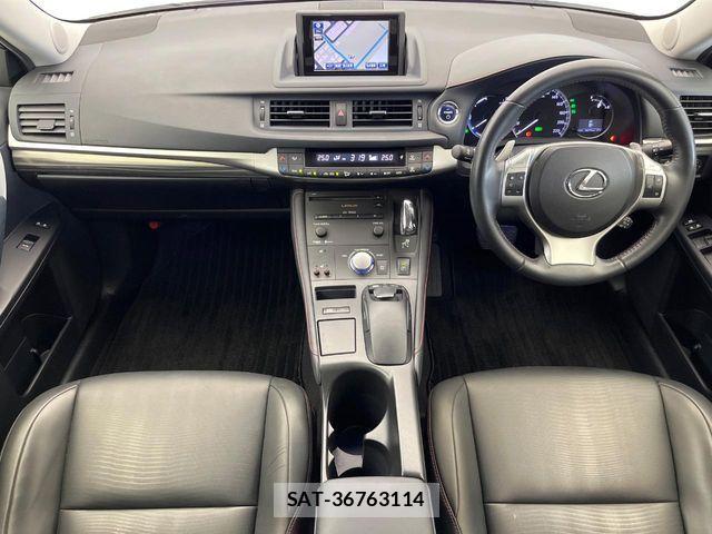 Lexus CT 2013-12 8457794-1