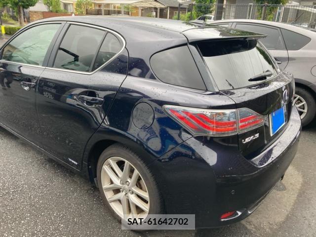 Lexus CT 2011-07 8457796-4