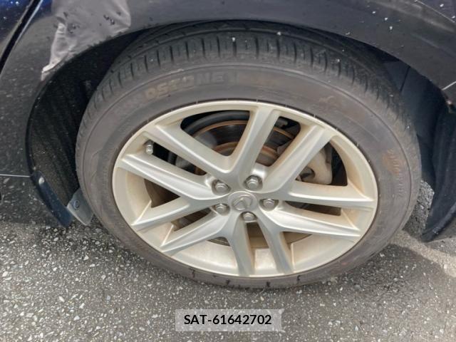Lexus CT 2011-07 8457796-6