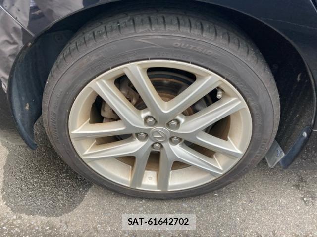 Lexus CT 2011-07 8457796-7