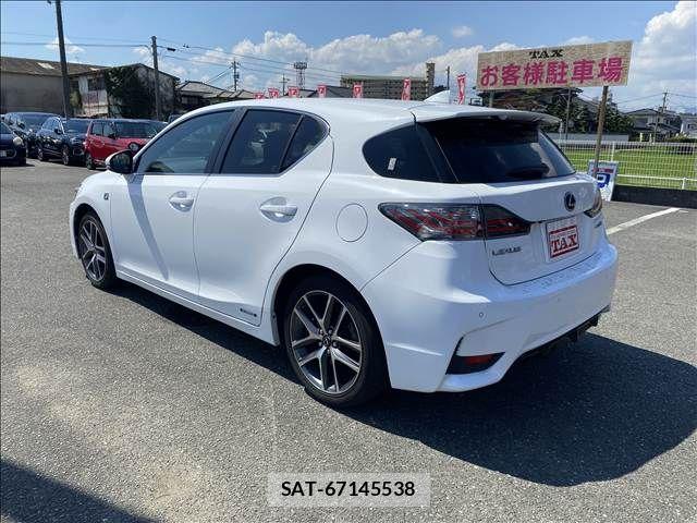 Lexus CT 2015-05 8525483-2