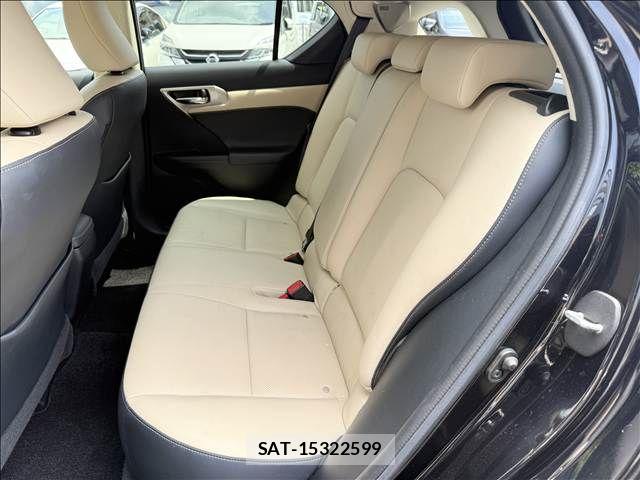 Lexus CT 2014-11 8562394-9