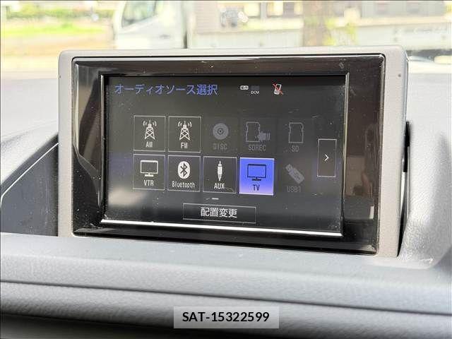 Lexus CT 2014-11 8562394-11