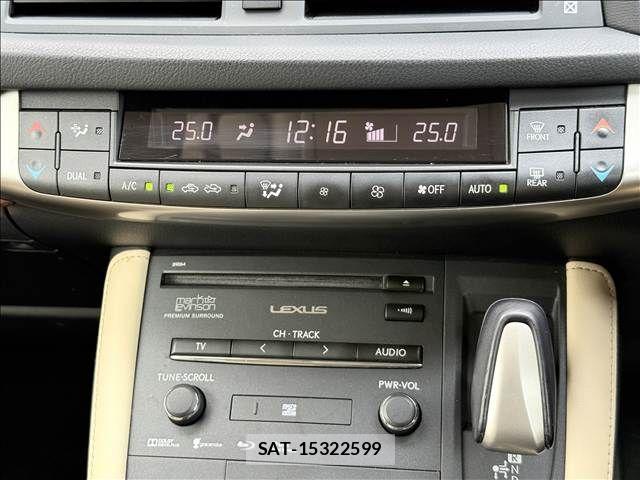 Lexus CT 2014-11 8562394-12