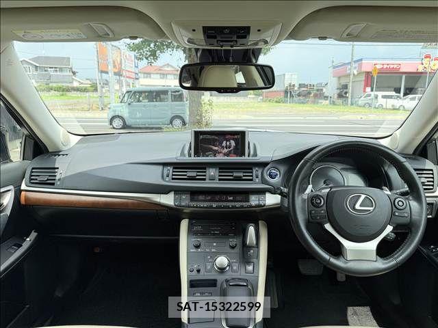 Lexus CT 2014-11 8562394-1