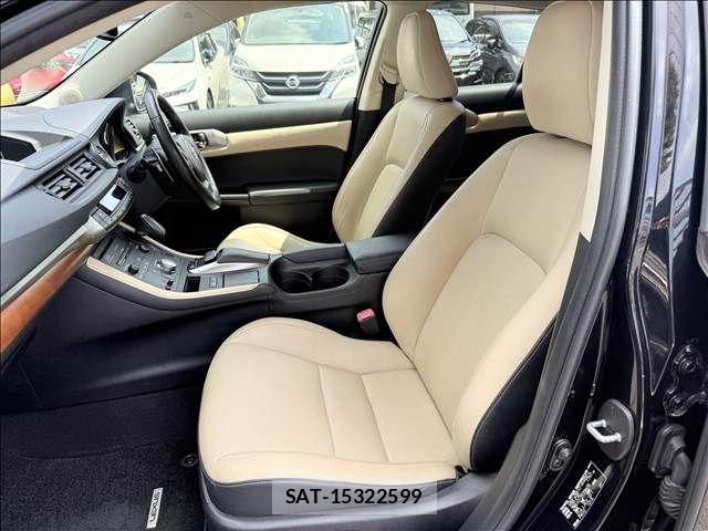 Lexus CT 2014-11 8562394-26