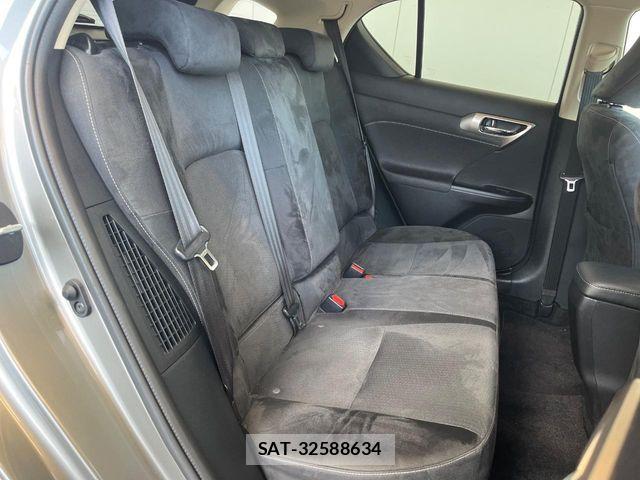 Lexus CT 2017-09 8562392-10
