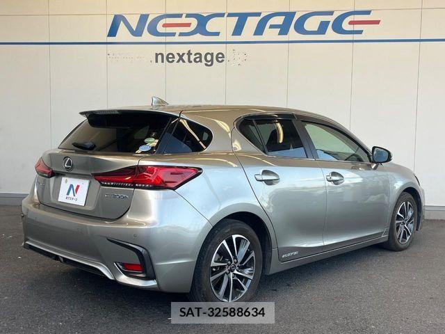 Lexus CT 2017-09 8562392-16