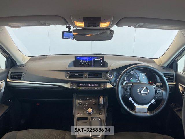 Lexus CT 2017-09 8562392-1