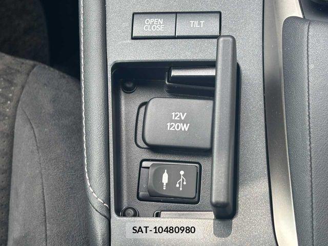 Lexus CT 2014-06 8659895-17