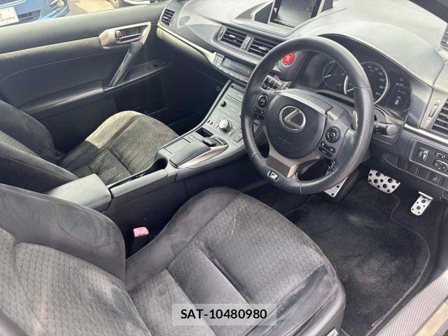 Lexus CT 2014-06 8659895-22