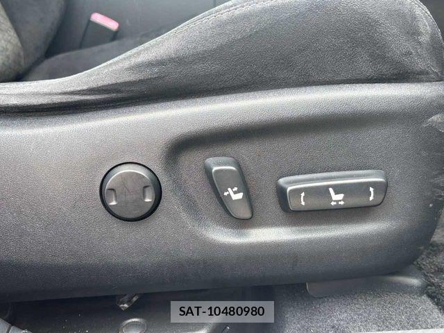 Lexus CT 2014-06 8659895-24