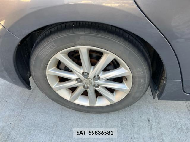 Lexus CT 2012-08 8685828-8