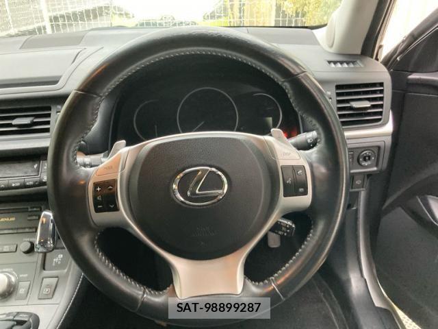 Lexus CT 2012-07 8743357-9