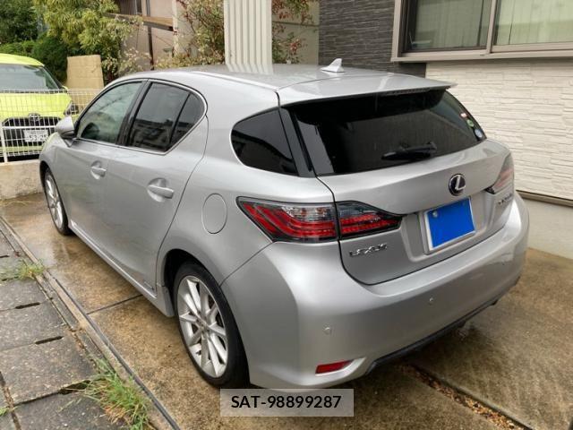 Lexus CT 2012-07 8743357-2