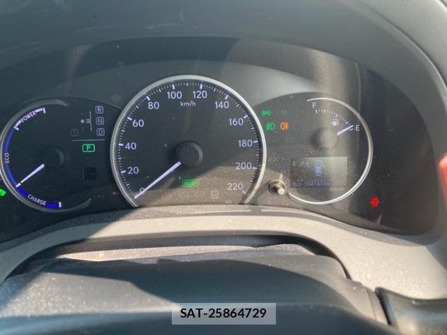 Lexus CT 2011-08 8743359-13