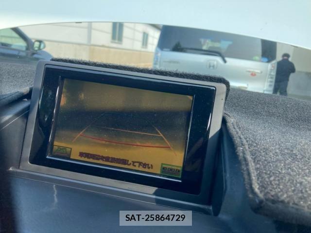 Lexus CT 2011-08 8743359-15