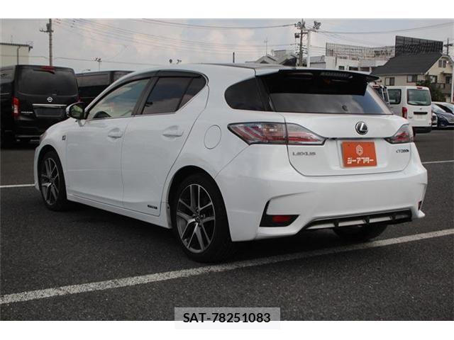 Lexus CT 2015-07 8743355-13
