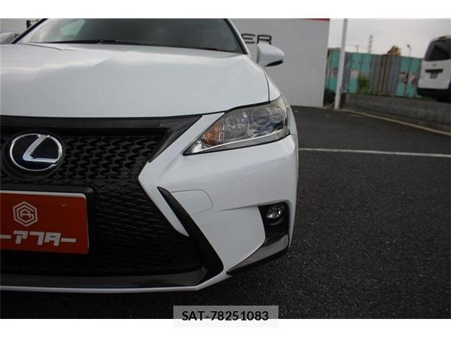 Lexus CT 2015-07 8743355-25