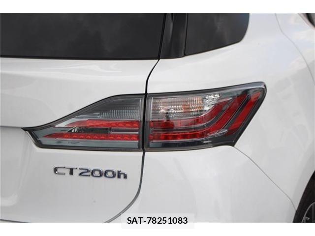Lexus CT 2015-07 8743355-28