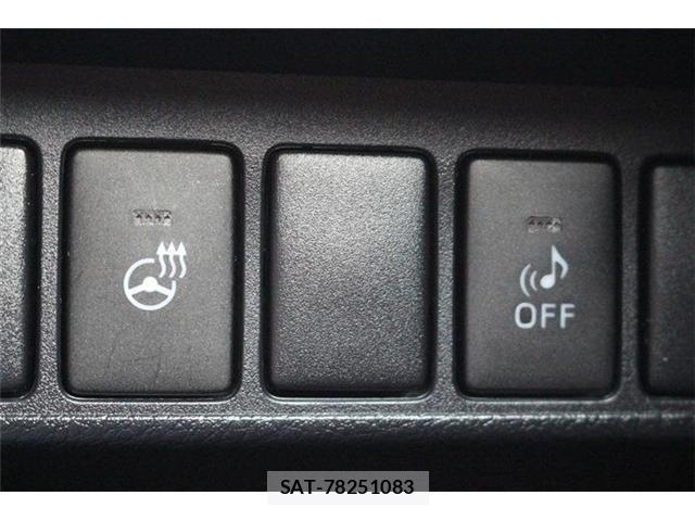 Lexus CT 2015-07 8743355-5