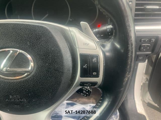 Lexus CT 2011-10 8743358-17